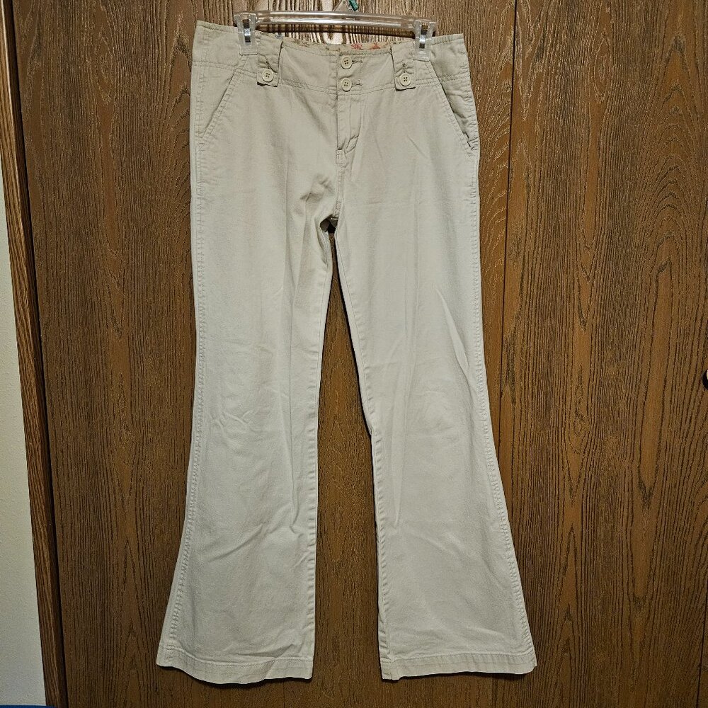 Women's Who Jeans brand slacks size 8 with 31 length.